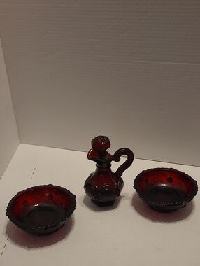 Vuntage Avon Cape Cod Red Glass Decorative Cruet and Bowls Set